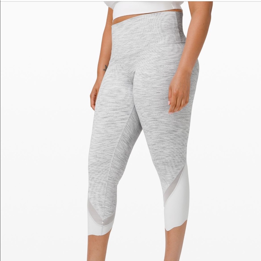 Lululemon White Camo Wunder Under Scallop Leggings